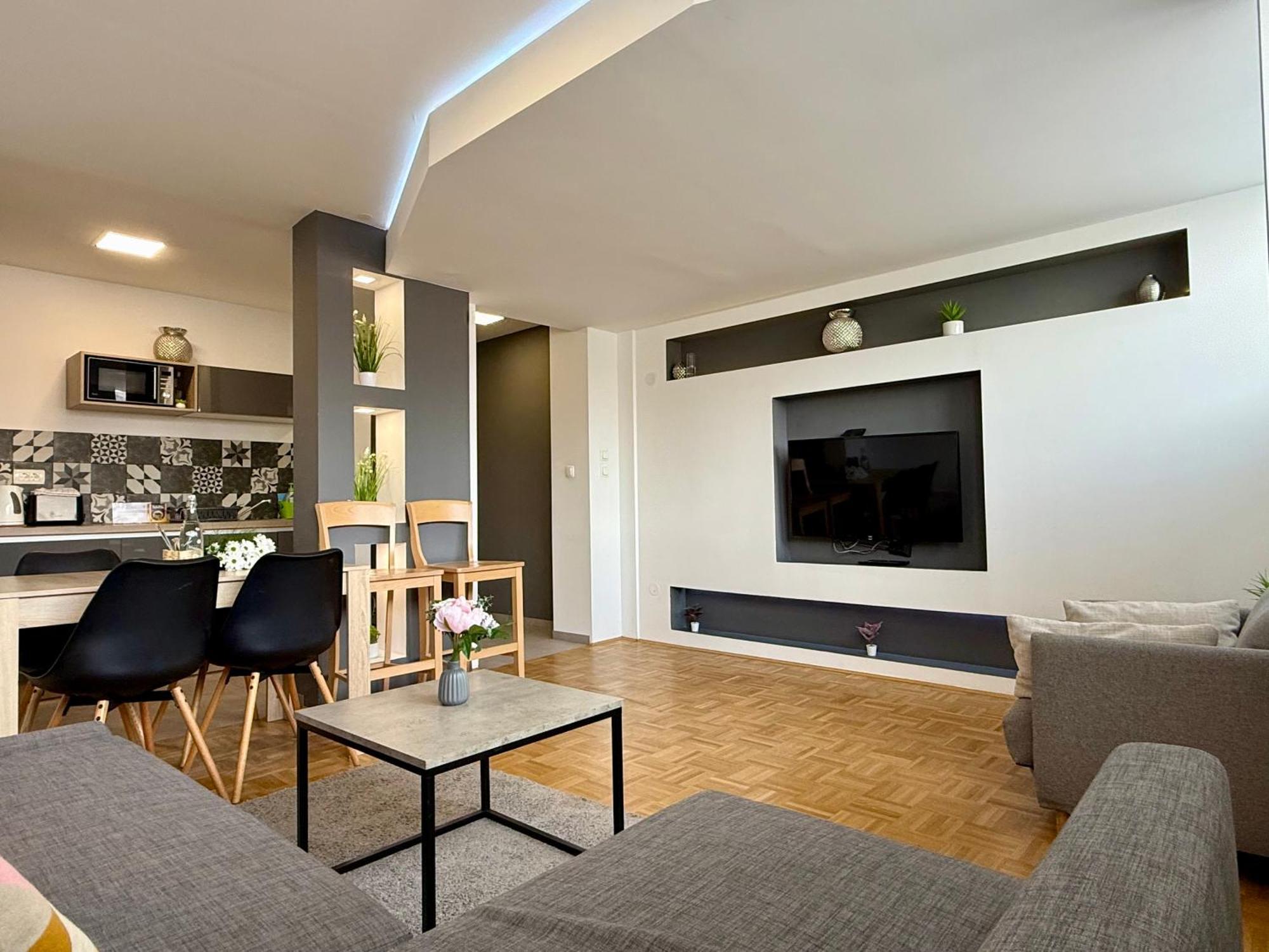 Apartments Park Siska Liubliana Exterior foto